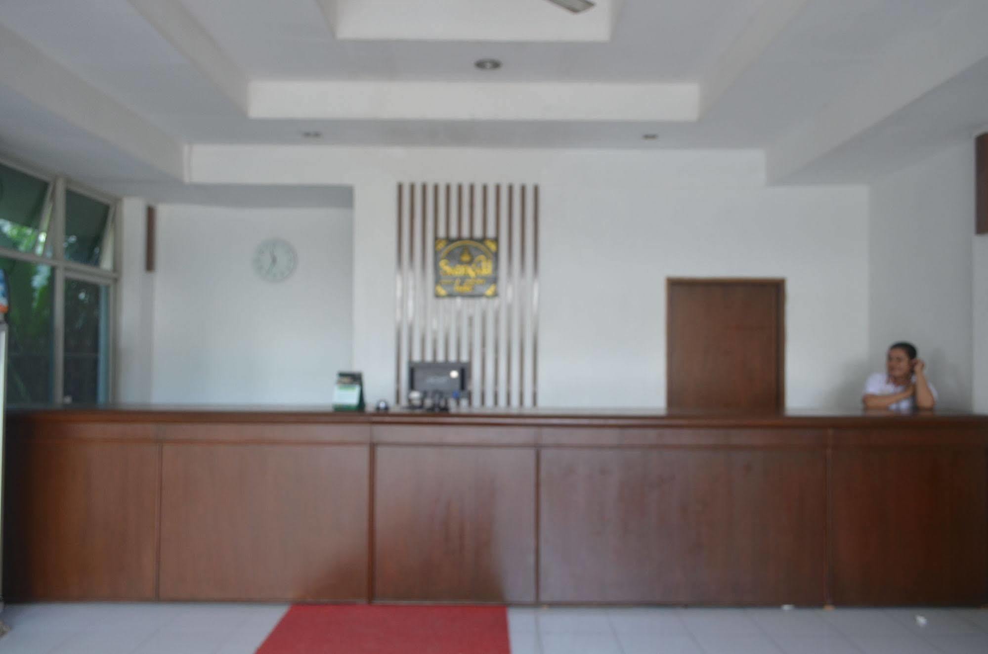 Sadinah Sahid Josodipuro Hotel Colomadu Exterior foto